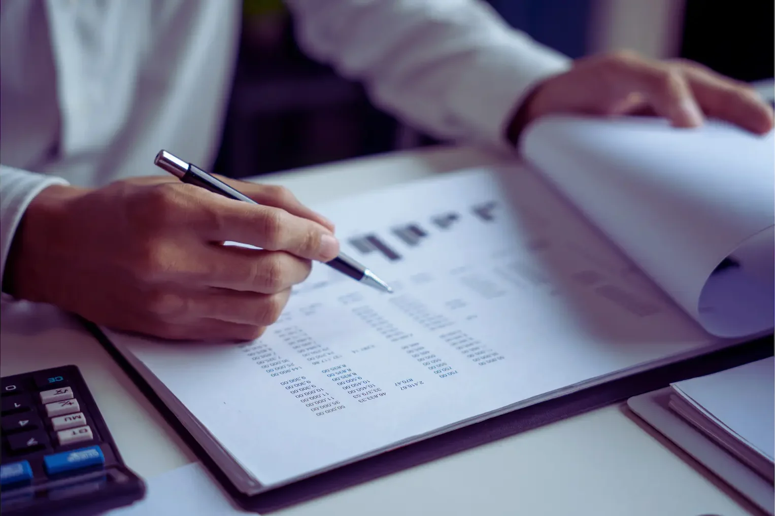 EOR vs traditional payroll models